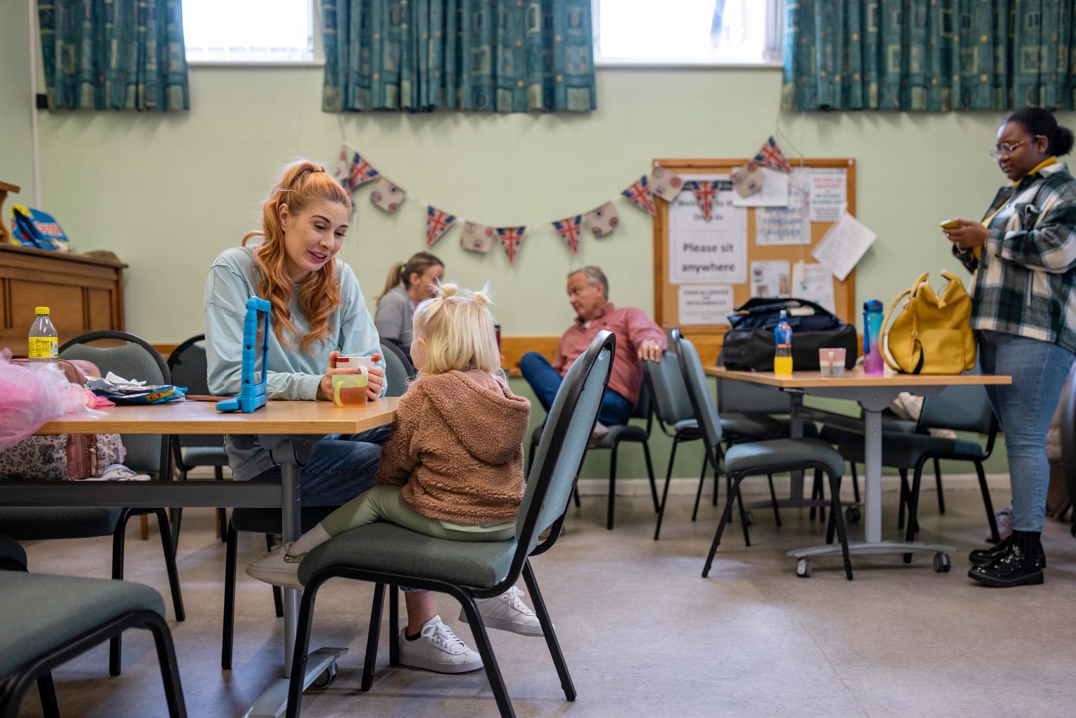 Parent and child in a supportive community learning setting